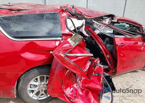 2025 Chrysler Pacifica Select из США, поврежденный, VIN 2C4RC1BG9SR522553